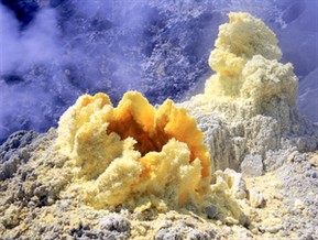 硫黄噴気孔