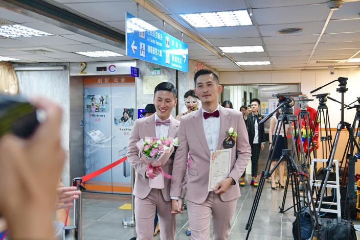 2019年5月24日同婚專法上路的第一天，讓臺灣正式成為亞洲第一個同性結婚合法化國家.jpg
