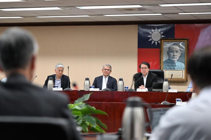 林右昌部長主持113年5月9日內政部部務會報-4，共6張.jpg