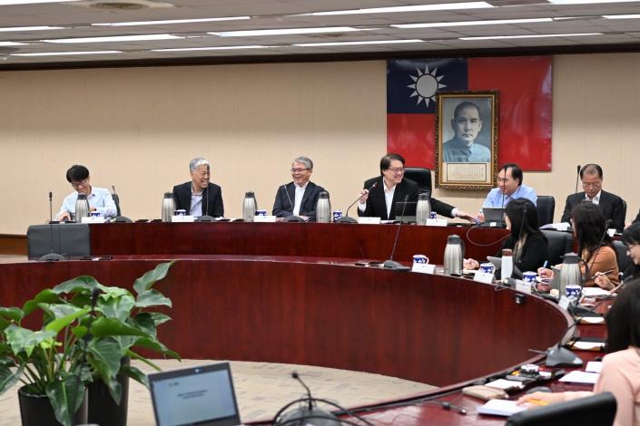 林右昌部長主持113年5月9日內政部部務會報-5，共6張.jpg