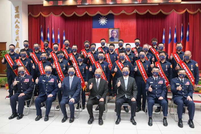 蔡英文總統出席「111年警察節慶祝大會」，肯定警察同仁在支援防疫、掃黑、打詐及反毒等良好表現