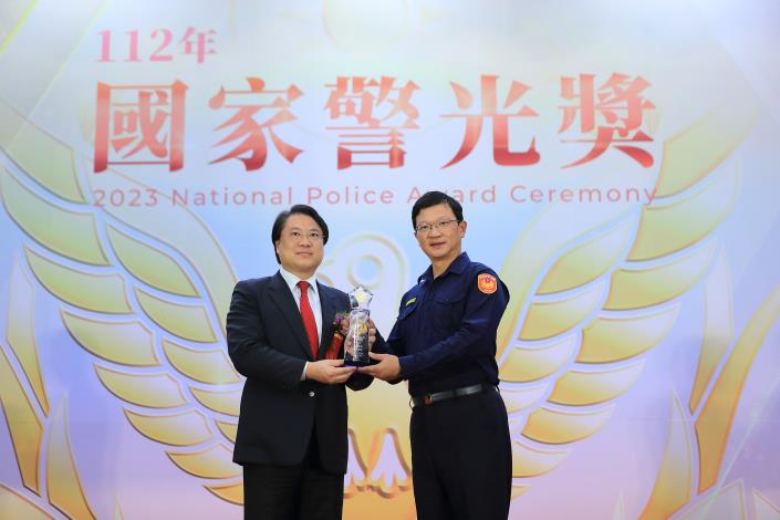 林右昌部長出席112年國家警光獎頒獎典禮