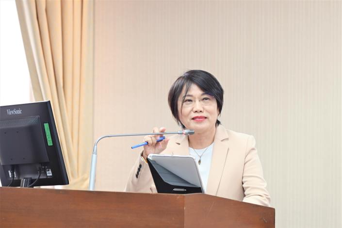 劉世芳部長出席立法院內政委員會業務報告概況及備詢-4
