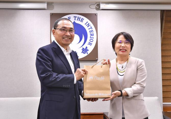劉世芳部長接待來訪新北市長侯友宜-3
