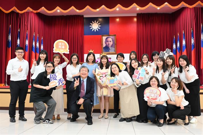 劉世芳部長頒獎表揚 內政部及所屬機關22位優秀同仁