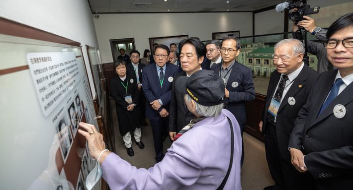 55120138266_eeb64bce23_c