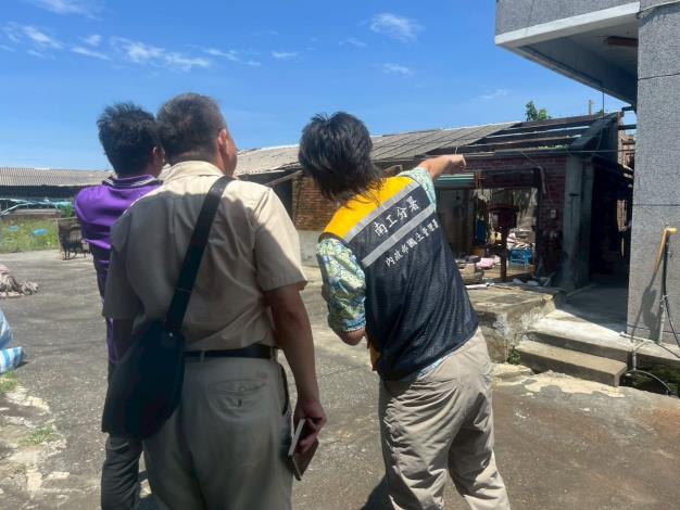 本部國土署及協力營造廠商進行災屋勘查