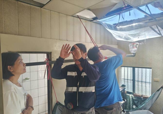本部國土署同仁率廠商至嘉義東石鄉與受災戶討論後續修繕