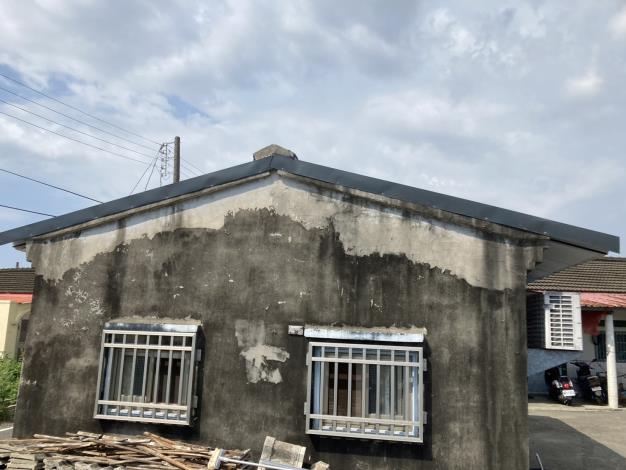 中工分署同仁率廠商至嘉義縣東石鄉協助受災居民屋頂修繕5-修繕後