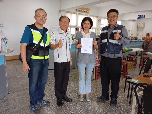 中工分署同仁率廠商至嘉義東石協助家園修繕-簽約1