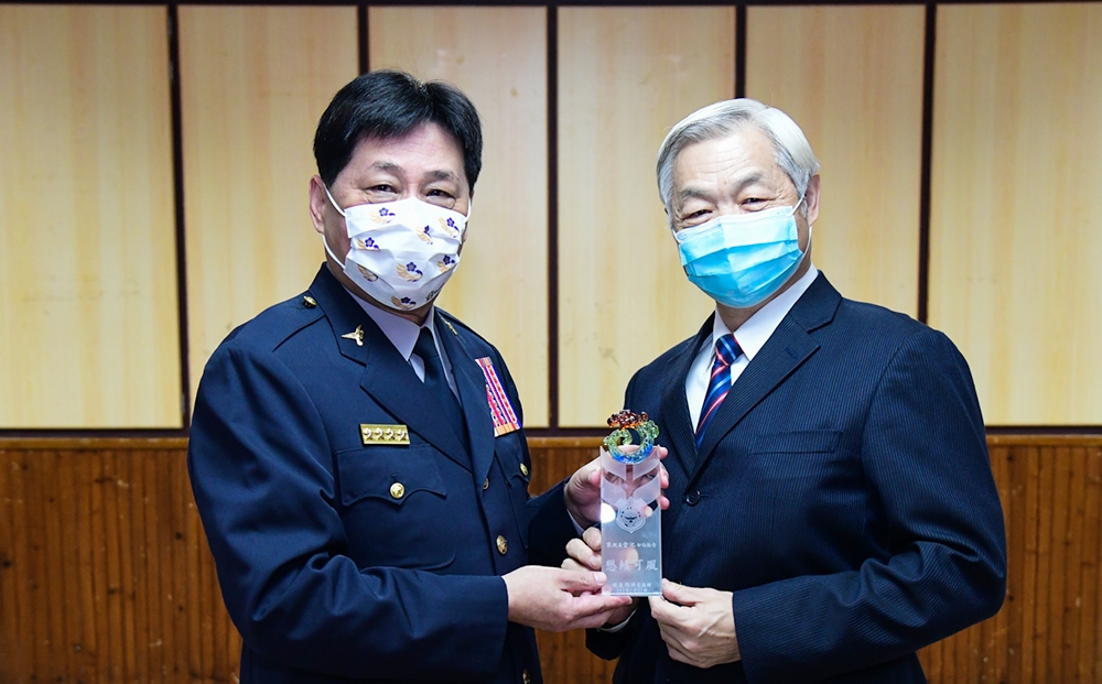 校長與朱金池教授合影
