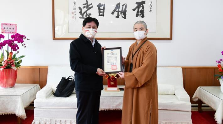 佛光山寺如慶法師以實際關懷行動支持警察教育