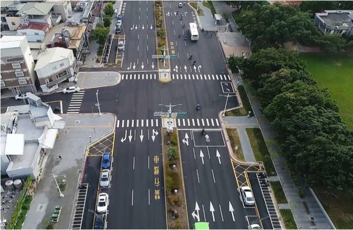 圖二  台中市雙十路段改善計畫，實際縮減車道寬拓人行道，來保障行人通行權