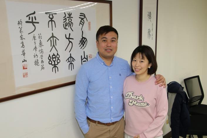 2.江恩明(左)及太太陳啟茵(右)很開心說當初來臺打拚的決心是正確的。