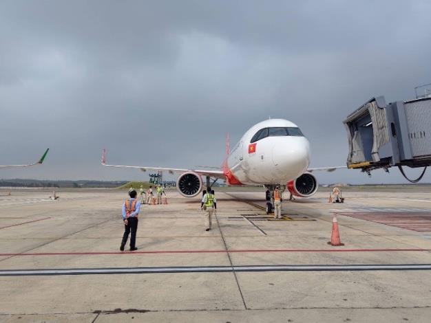 澎湖航空站與越捷航空合作，啟動澎湖-峴港包機航段。