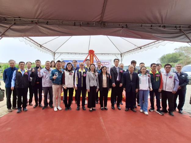 國土管理署南區都市基礎工程分署副分署長葉時旻今(2)日出席「衛生福利部胸腔病院新市長照機構新建工程」祈福動土典禮_大合影