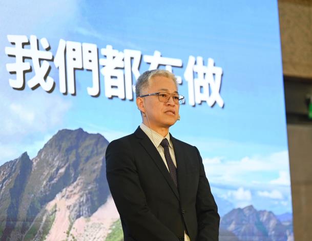 常務次長吳堂安進行內政部整體成果報告