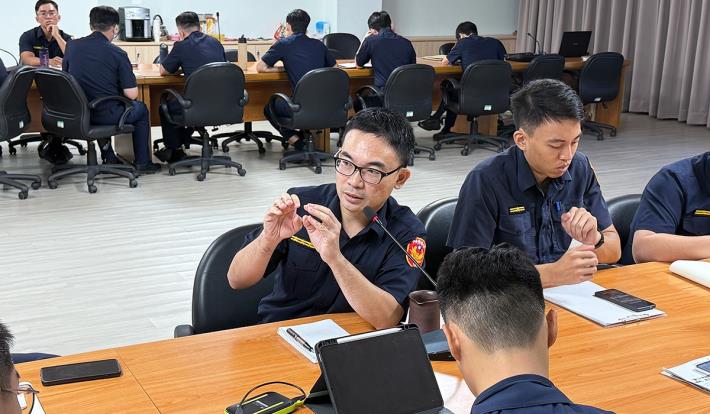 警大學生總隊隊職同仁於講習活動中分享心得
