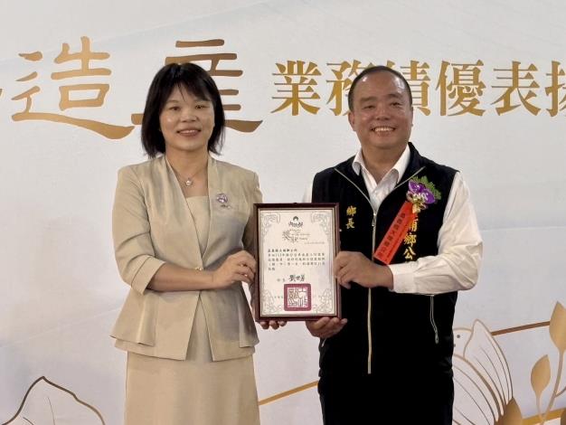 嘉義縣大埔鄉公所吳明勳鄉長受獎