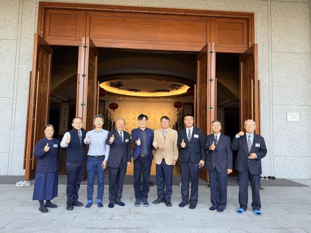 內政部偕同高雄市政府舉辦公寓大廈防災士培訓課程（南部場）大合照-2