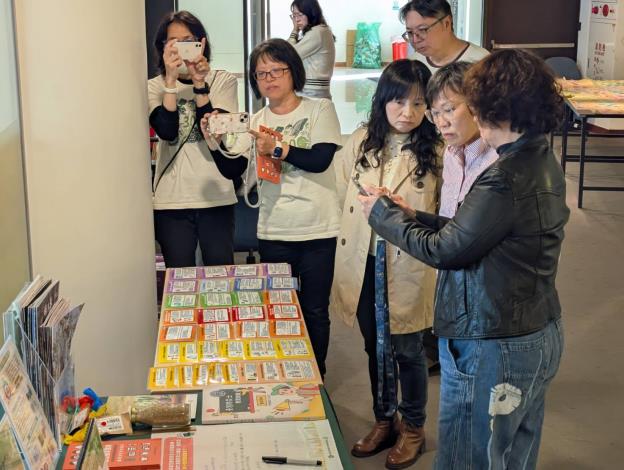 內政部部長劉世芳與會場夥伴討論未來合作機制