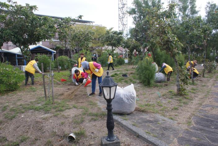 七股區龍山社區動員里民清淨家園