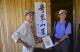 4-鄭治桂教授為奇萊山屋題字與太管處長劉守禮合影