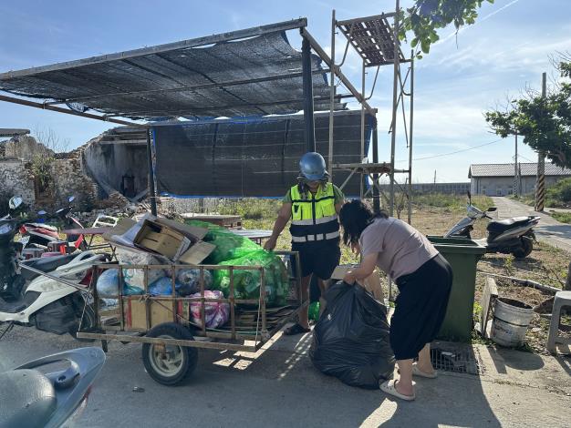 9-行動垃圾車服務實況.JPG