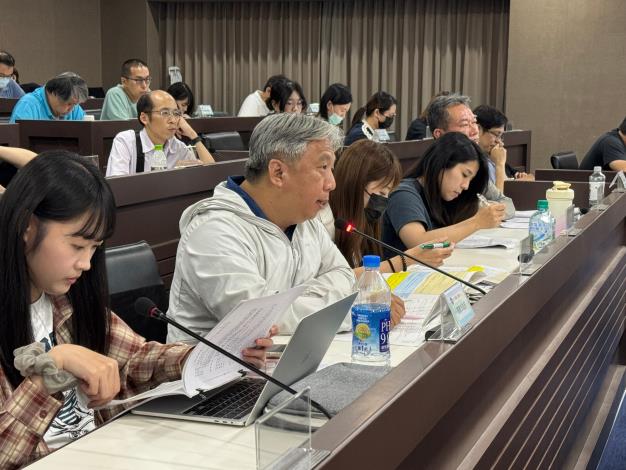 本部地政司唐技正家宏致詞