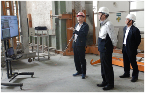 Minister Lin ,center, viewed composite column and beam furnace, door and wall furnace etc