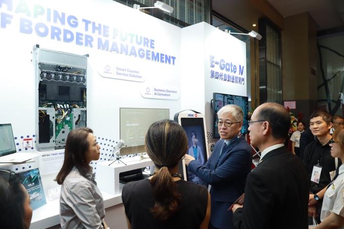 Deputy Minister of the Interior Tang-An Wu Observes a Technology Vendor's Equipment Demonstration