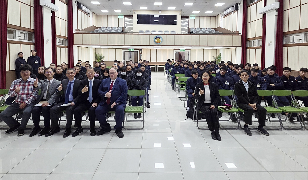Group photo of the Incident Safety Officer International Practical Trainin
