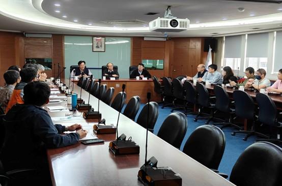 Hsiao Yu-hong, Director-General of the Land Consolidation Engineering Bureau, MOI, delivers remarks