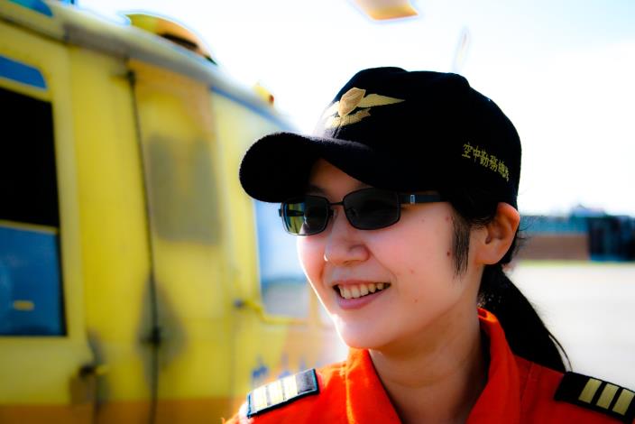 空勤總隊首位女飛行員嚴聿沛