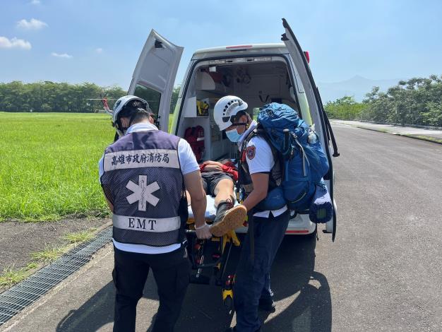 轉交救護車後送