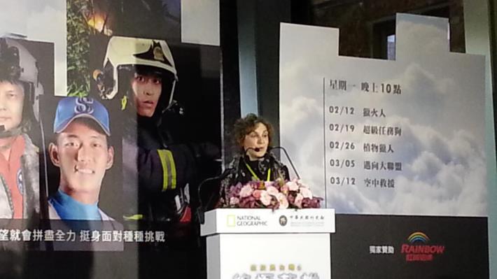 製作部副總裁Laura Glassman上台主持-2
