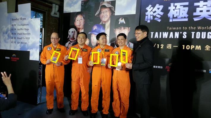姚導演與機組人員合照-3
