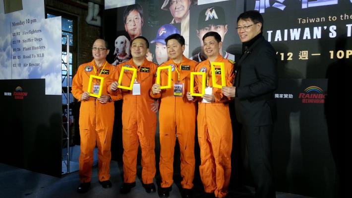 姚導演與機組人員合照-10
