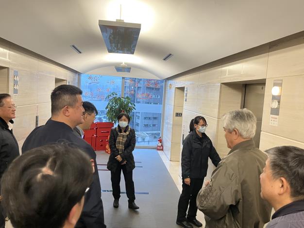 總隊長至門口迎接內政部部長-4