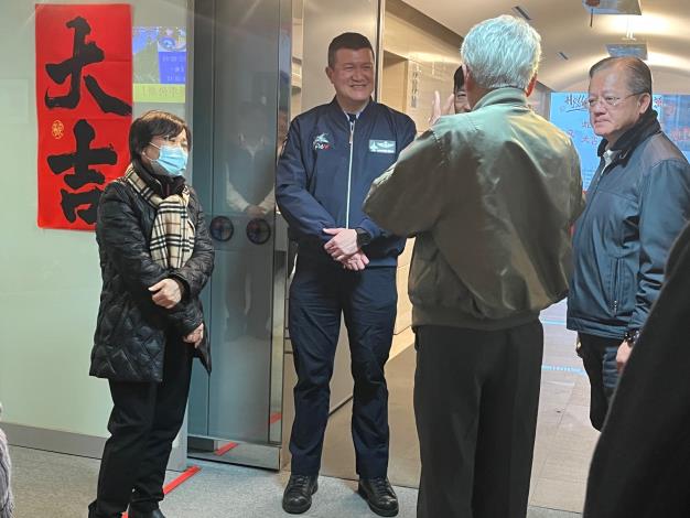 內政部劉部長於春節蒞臨空勤總隊進行視導-3