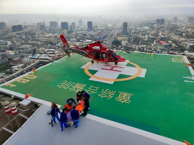 醫院停機坪落地