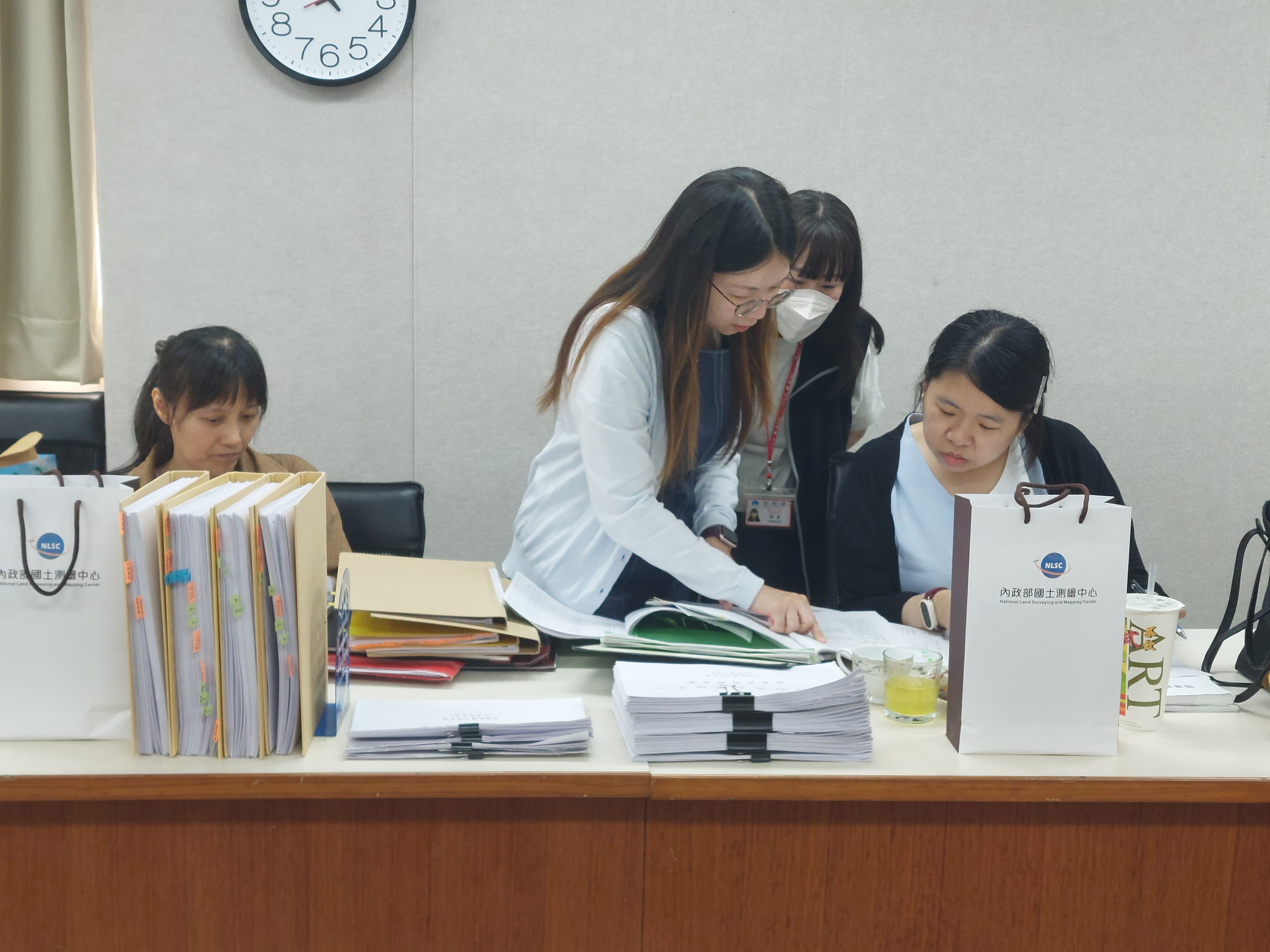 內政部實地訪查小組書面查核本中心出納管理資料情形