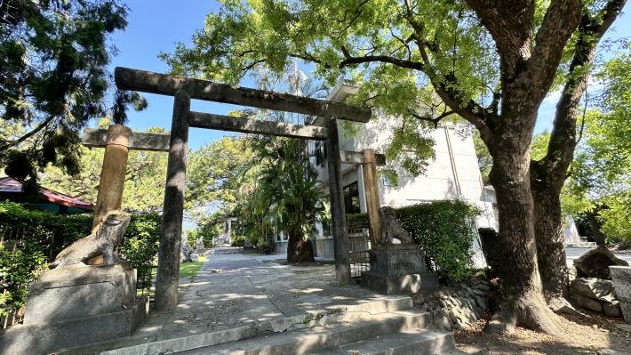 新城天主堂中的日治時期鳥居(太管處資料照片)_0963