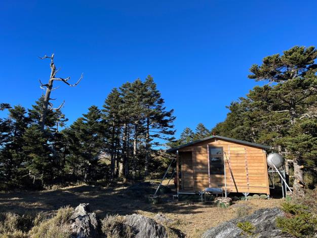 Panshi Central Peak Refuge Mountain cabin (photo from Taroko N. P. HQ)