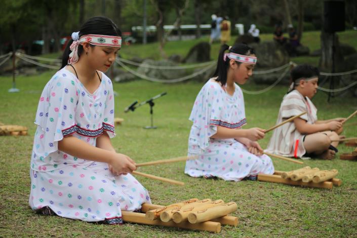 タロコ部落音楽会―木琴演奏