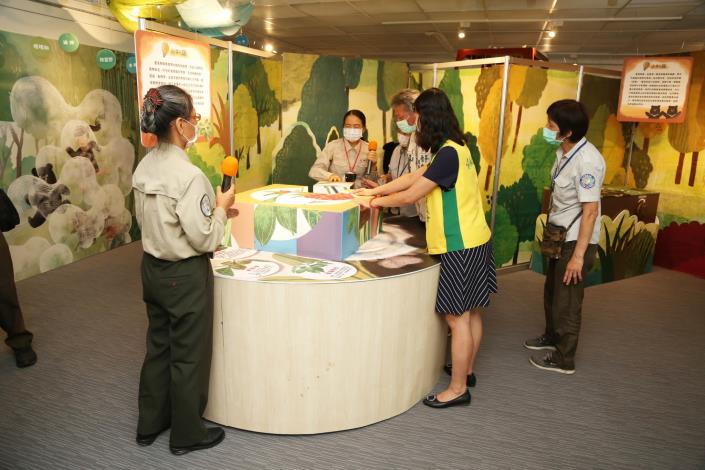 Guests experience interactive games 03