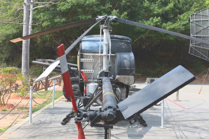 乳山遊客中心TH-55C直升機.JPG