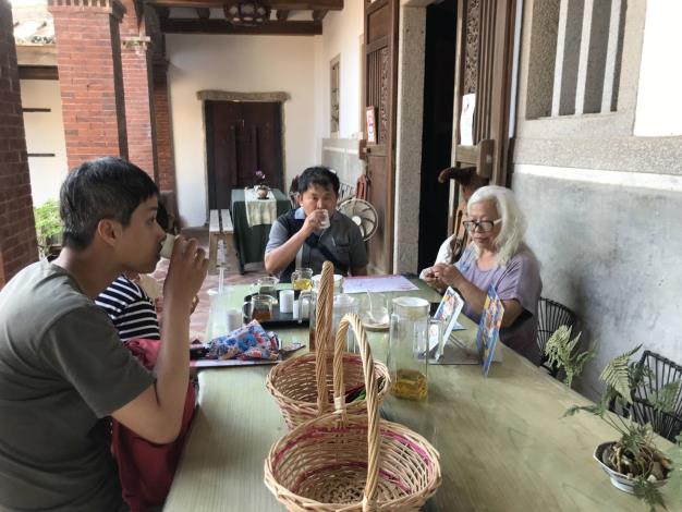 聚落走讀導覽與體驗活動-品茗菊花茶