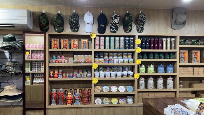 圖10.金質獎賣店-翟山坑道內賣店