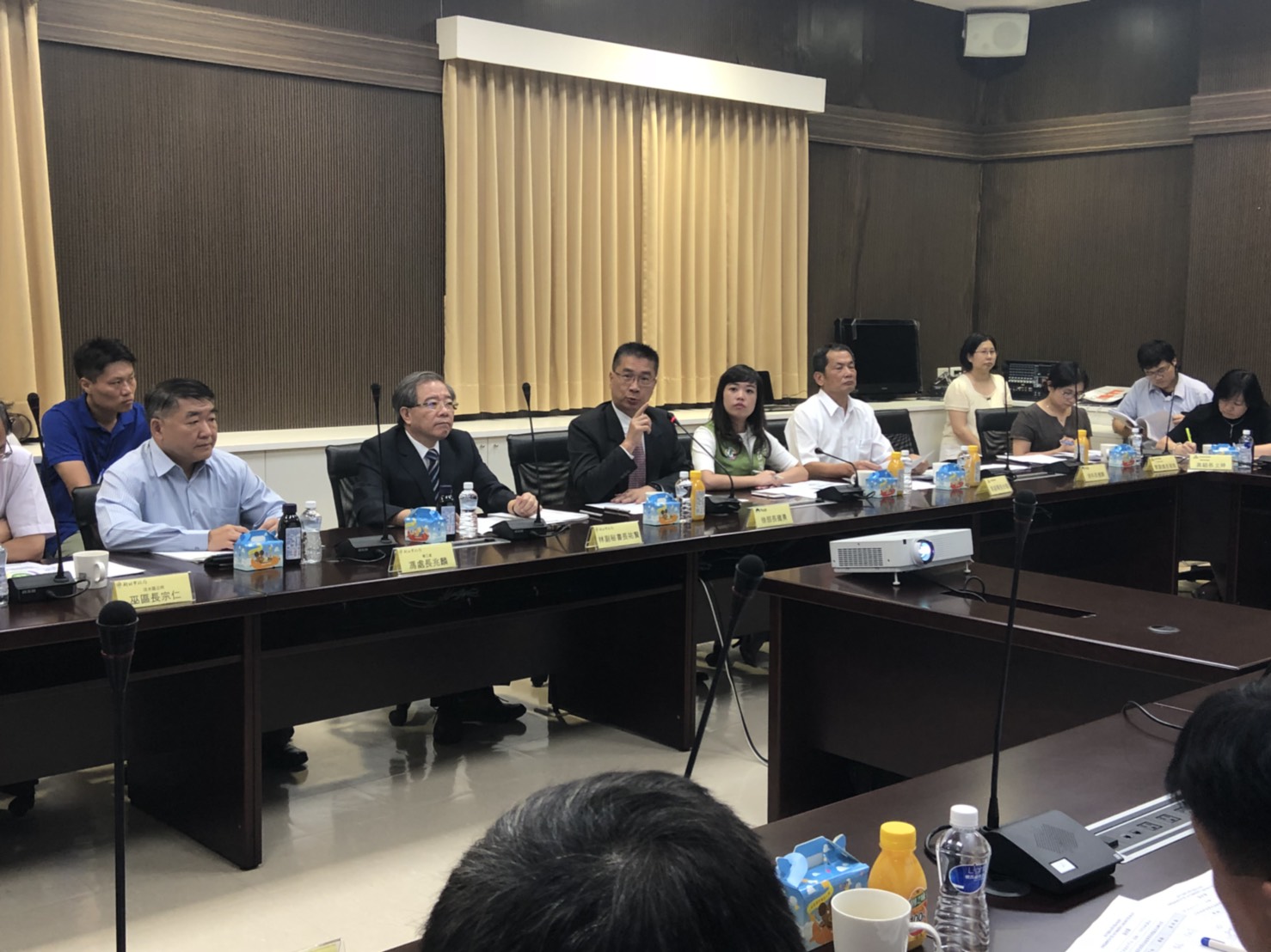 徐國勇(左3)表示，內政部積極協助各縣市政府推動前瞻性建設。